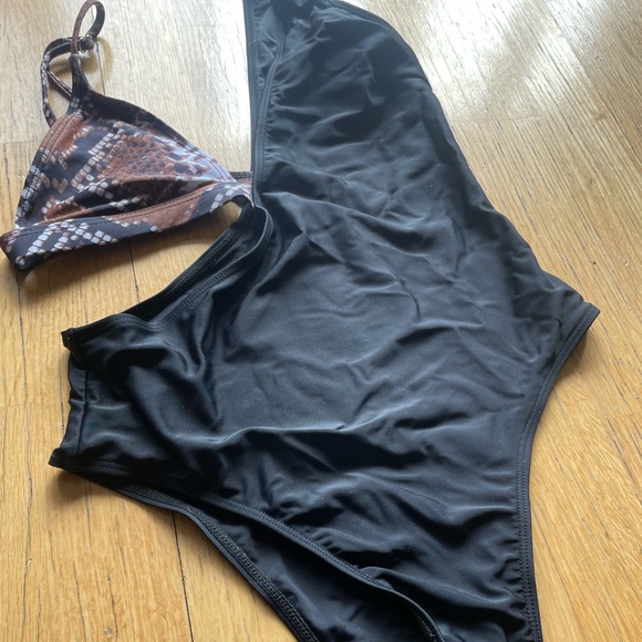 Triangle Top One Piece - Picture 3 of 14